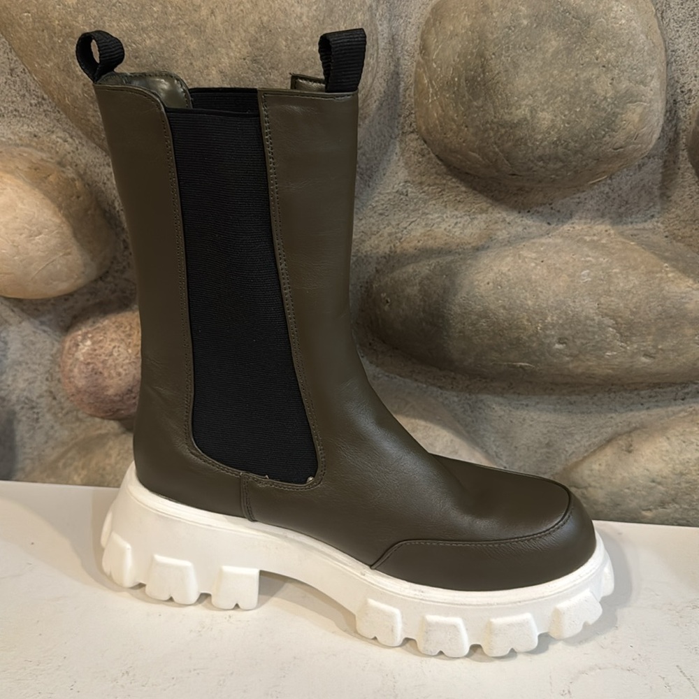 Journee Collection Tru Comfort Foam Vista Bootie - Picture 7 of 7